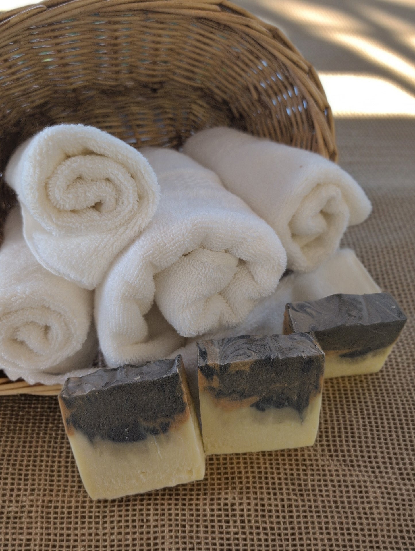 Coconut & Olive Oil Bar (Helichrysum & Lemon)